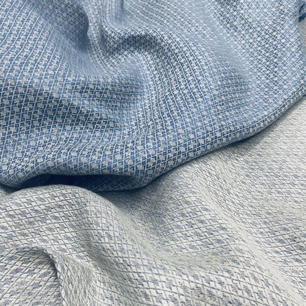 773 - Fine pattern, heavy linen Traditional-blue